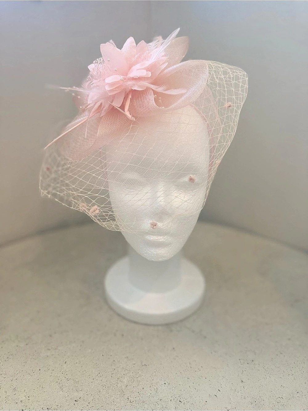 Pink Fascinator Hat Like New